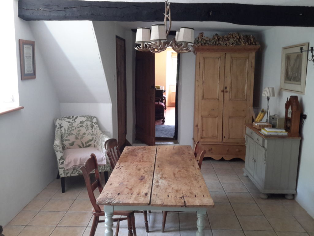 Listed heritage property uses Earthborn breathable eco paint in off-white colour Hopscotch