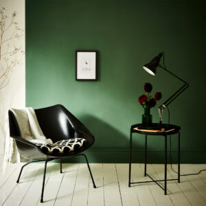 Room painted in deep green, Hobby Wood