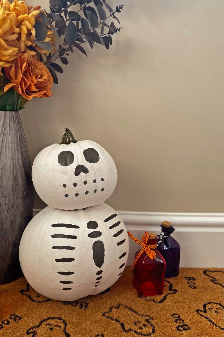 Skeleton pumpkin design